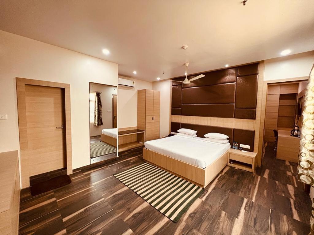 Hotel Starway Balasore Eksteriør billede